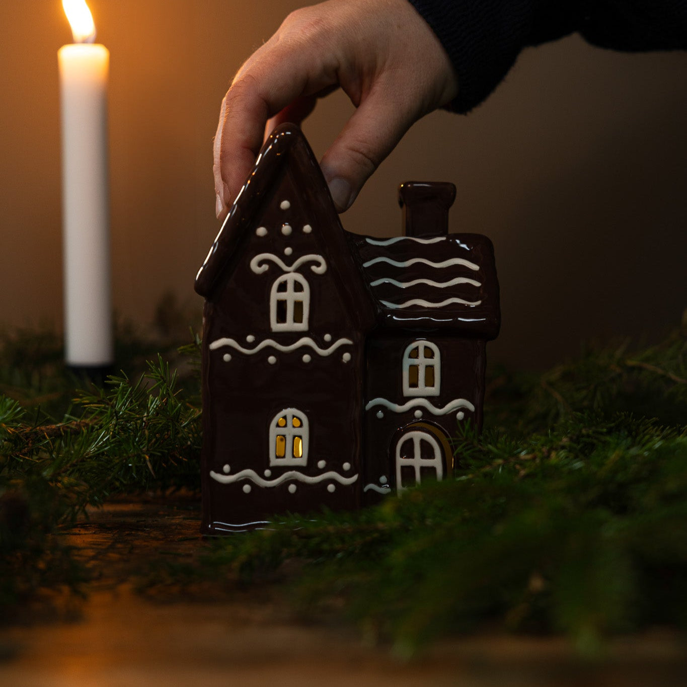 No. 6 Gingerbread Street - Ceramic House