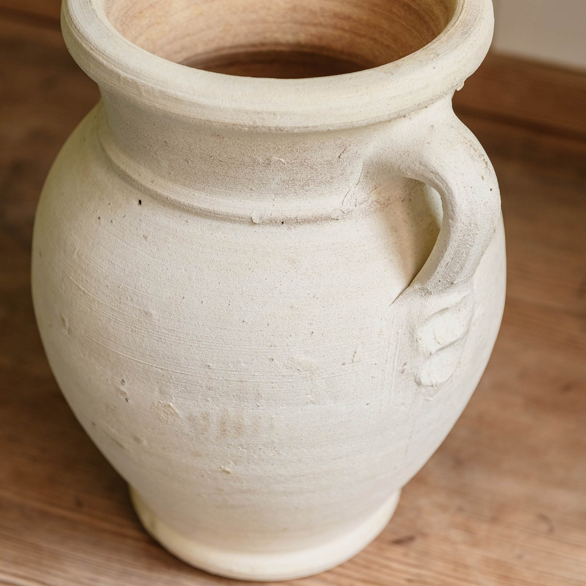 White Terracotta Small Urn Shaped Pot