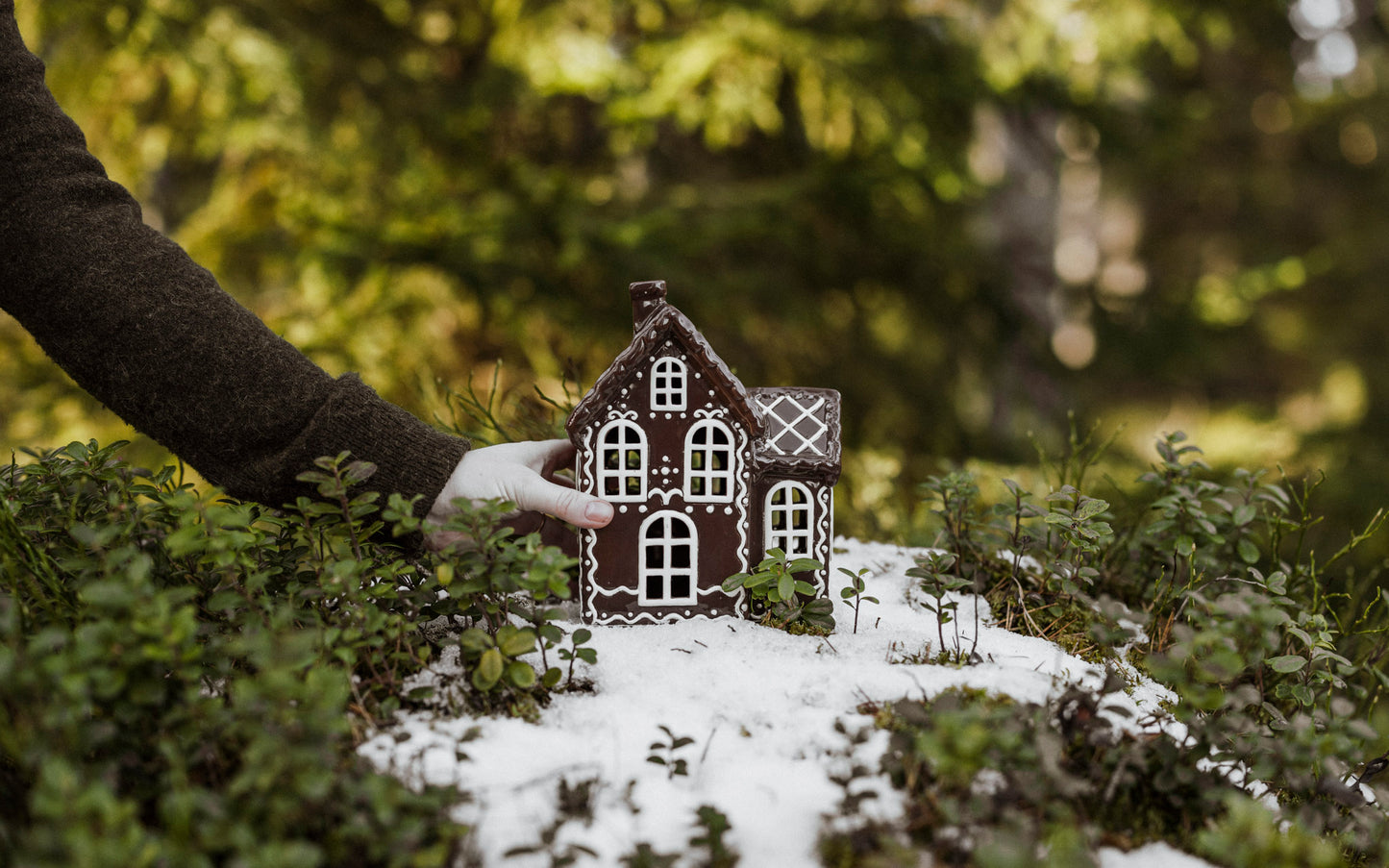 No. 5 Gingerbread Street - Ceramic House