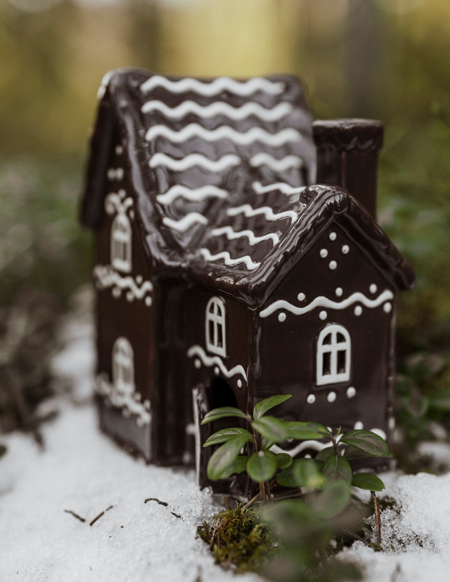 No. 6 Gingerbread Street - Ceramic House