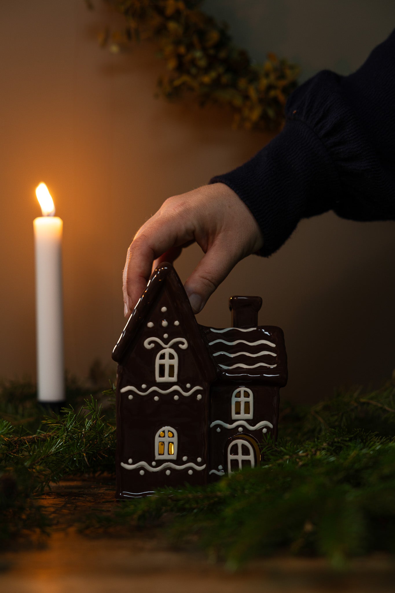 No. 6 Gingerbread Street - Ceramic House