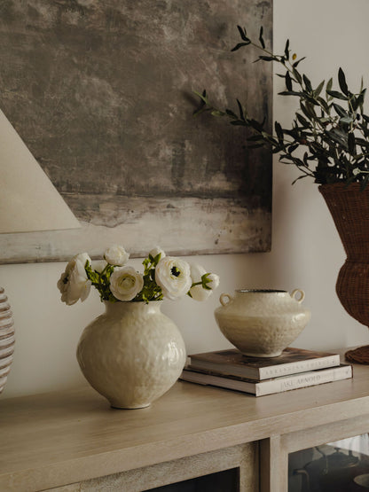 Menerbes Globe Vase